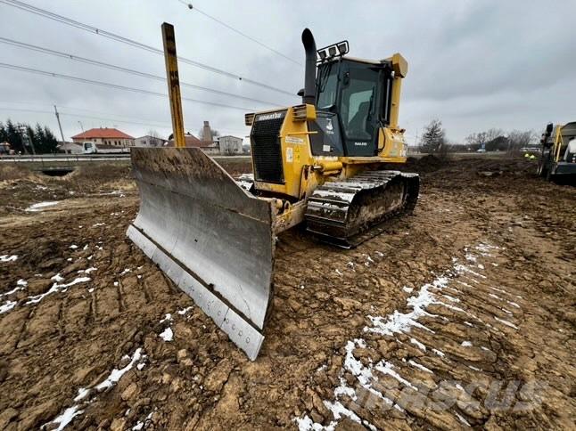 Komatsu D 41 E بلدوزرات مجنزرة