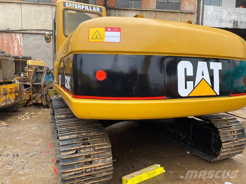 CAT 320 C L حفارات زحافة