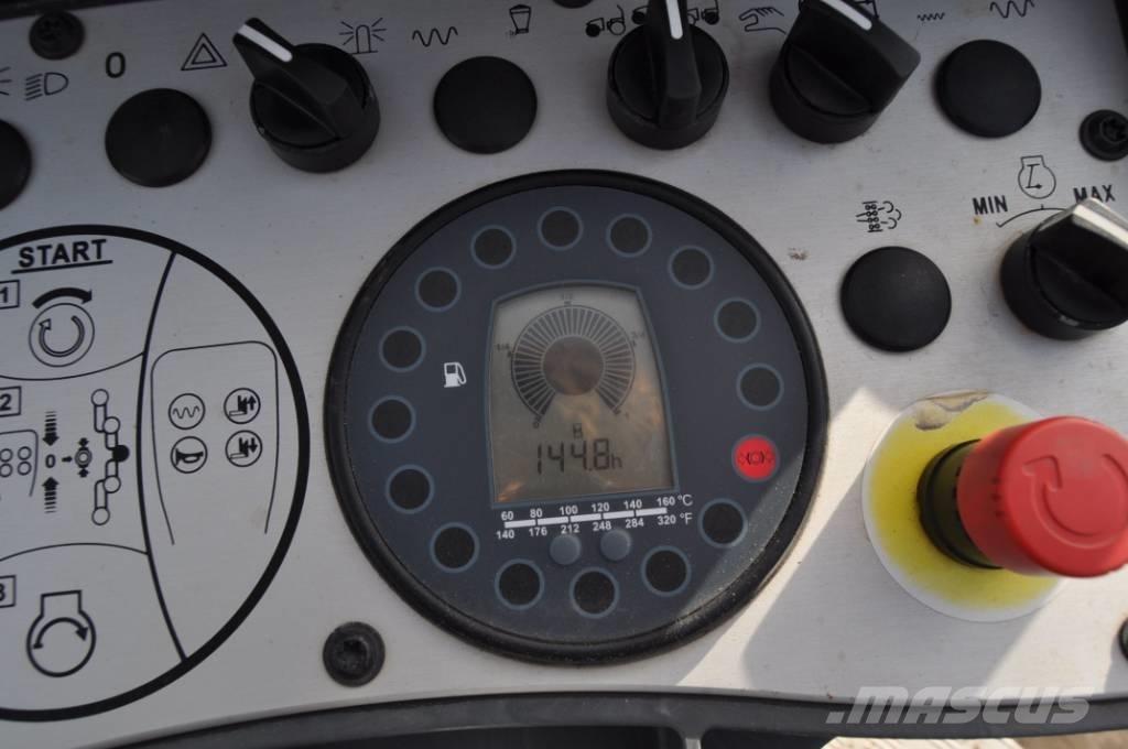 Bomag BW 120 AD-5 مداحل ثنائية الاسطوانة