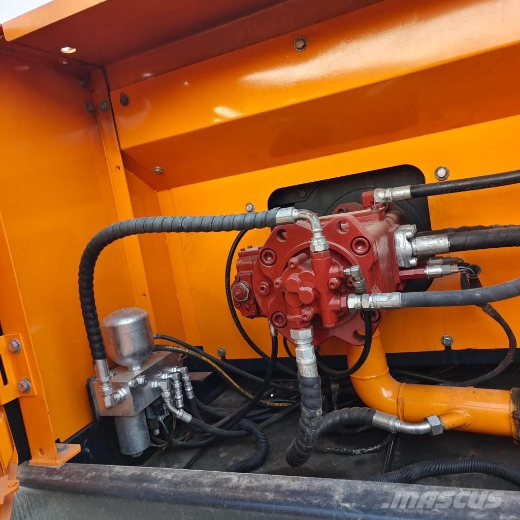 Hyundai 305LC-9T حفارات زحافة