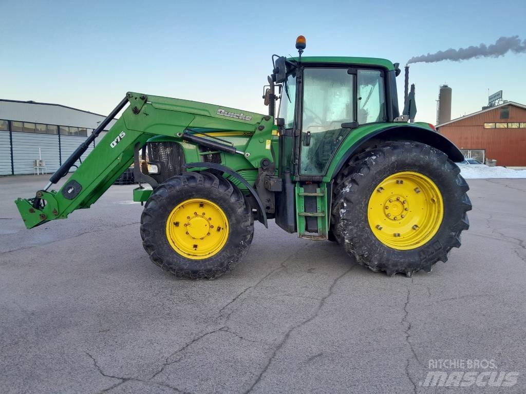 John Deere 6930 الجرارات