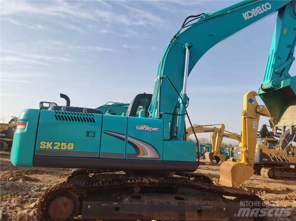 Kobelco SK 250-8 حفارات زحافة