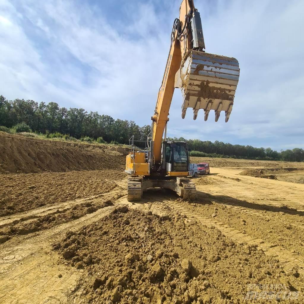 Liebherr R 936 LC حفارات زحافة