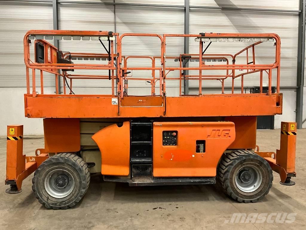 JLG 3394 RT رافعات مقصية الشكل