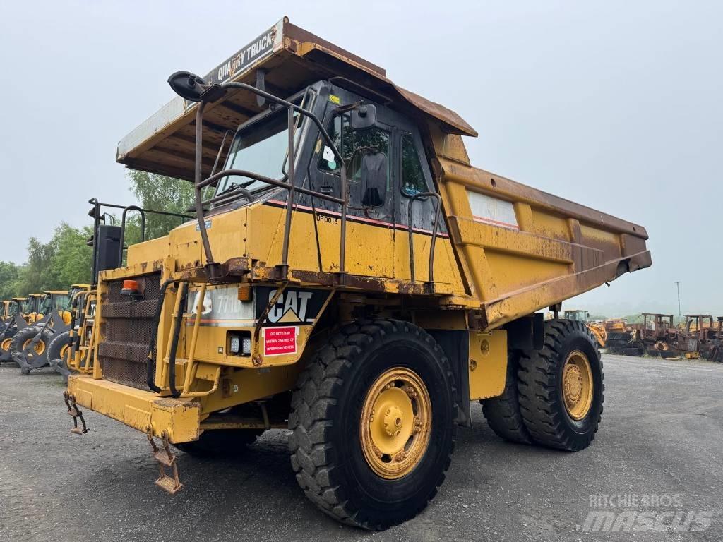 CAT 771 D شاحنات المخلفات الصلبة