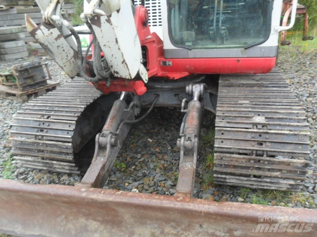 Takeuchi TB175 حفارات وسط 7 طن - 12 طن