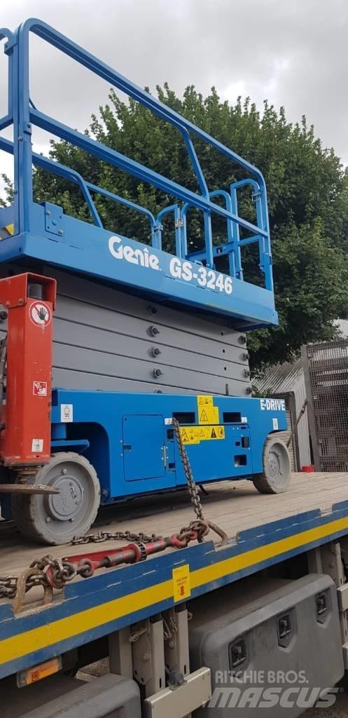 Genie GS 3246 رافعات مقصية الشكل