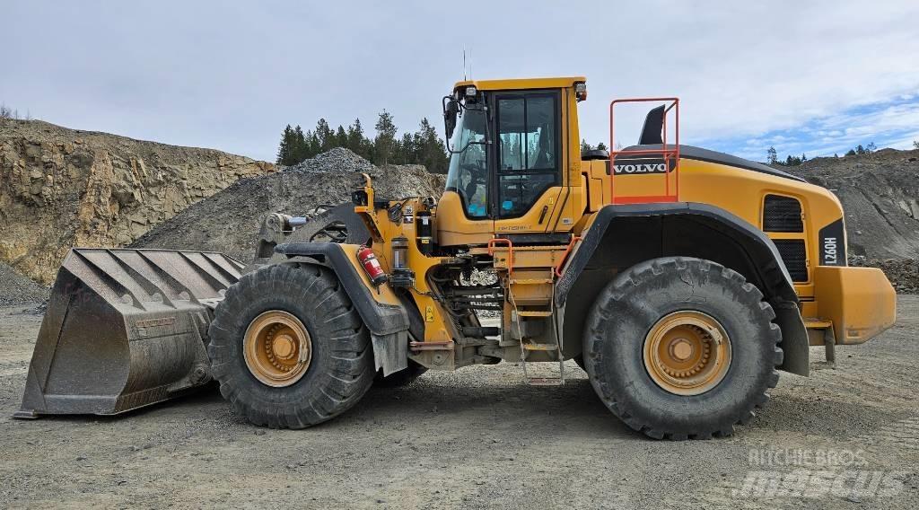 Volvo L 260 H لوادر بعجل