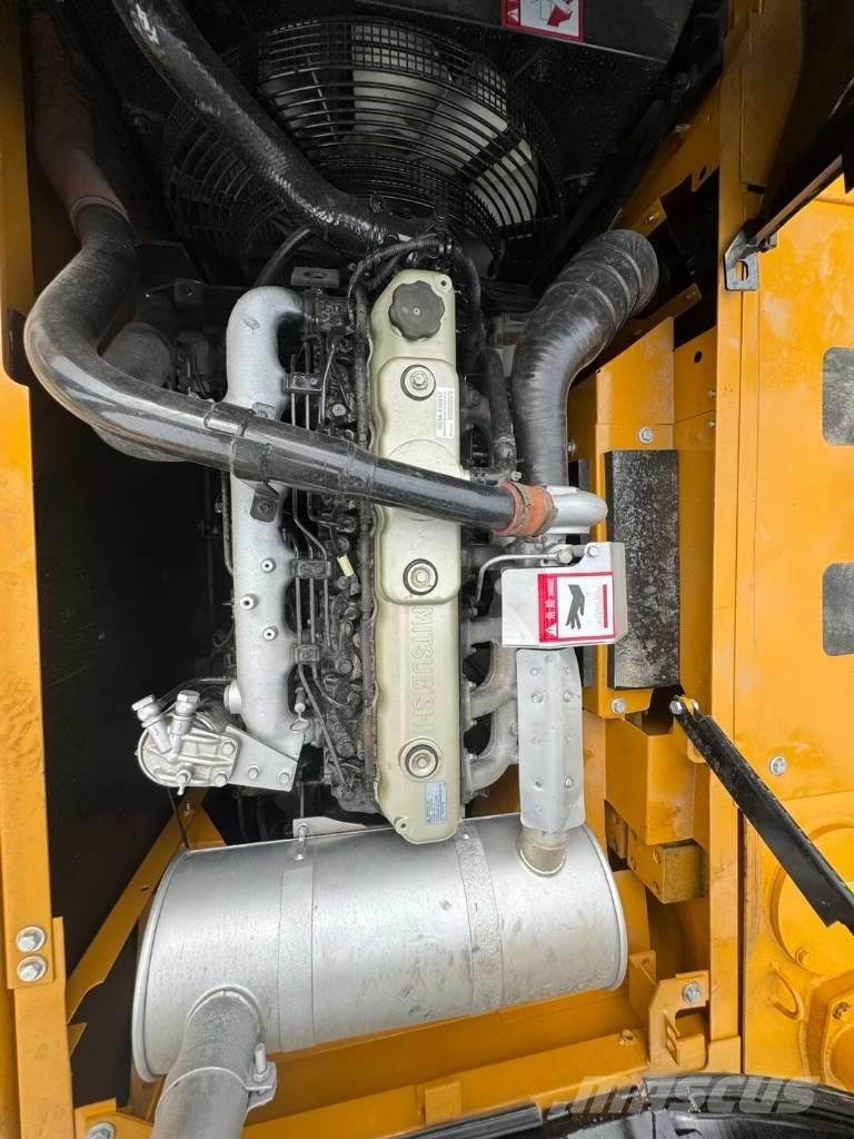 Sany SY 215 H حفارات زحافة