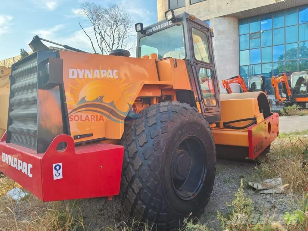 Dynapac CA 25 D مداحل أحادية الأسطوانة