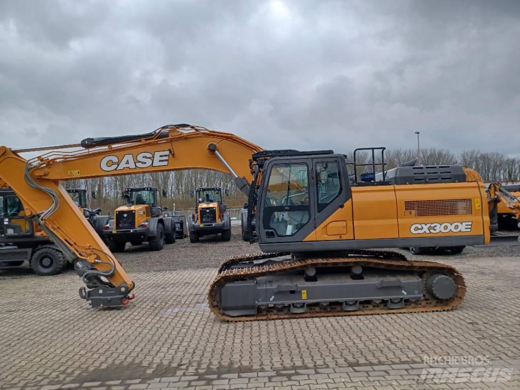 CASE CX 300 E حفارات زحافة