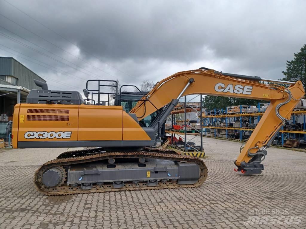 CASE CX 300 E حفارات زحافة