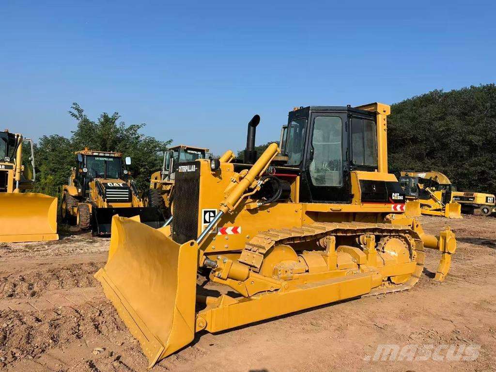 CAT D 6 G بلدوزرات مجنزرة