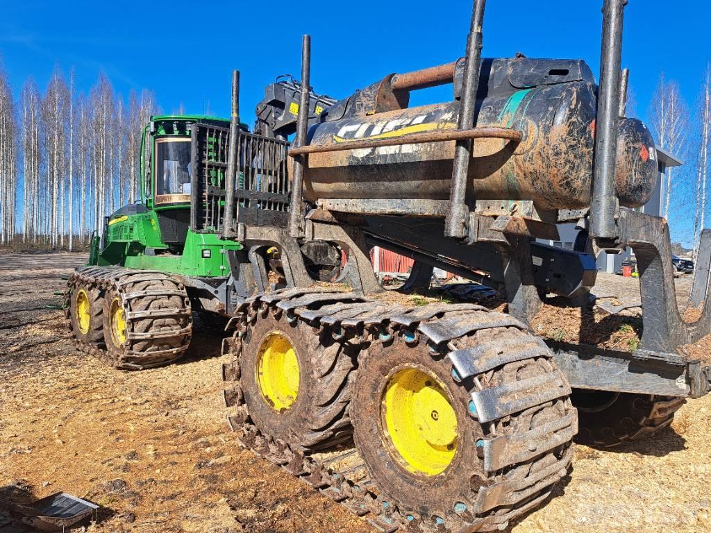 John Deere 1210G شاحنات