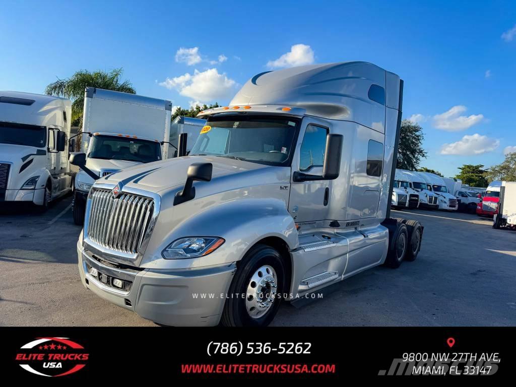 International LT شاحنات أخرى