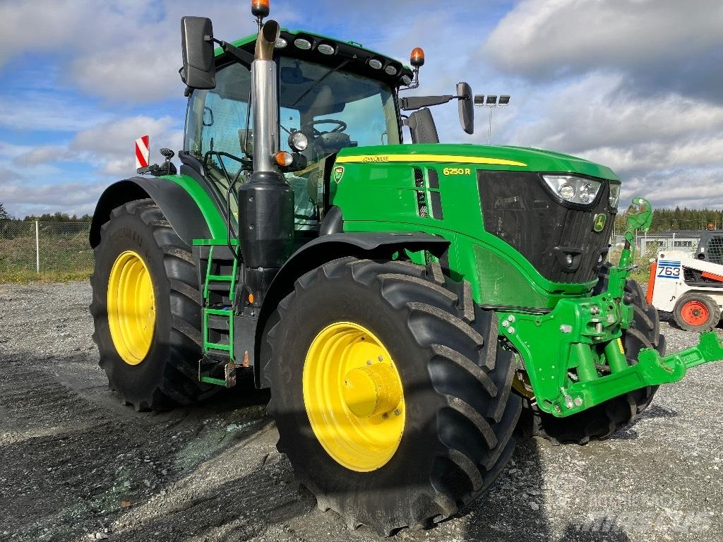John Deere 6250 R الجرارات