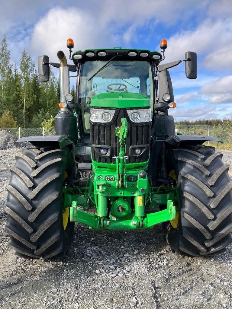 John Deere 6250 R الجرارات