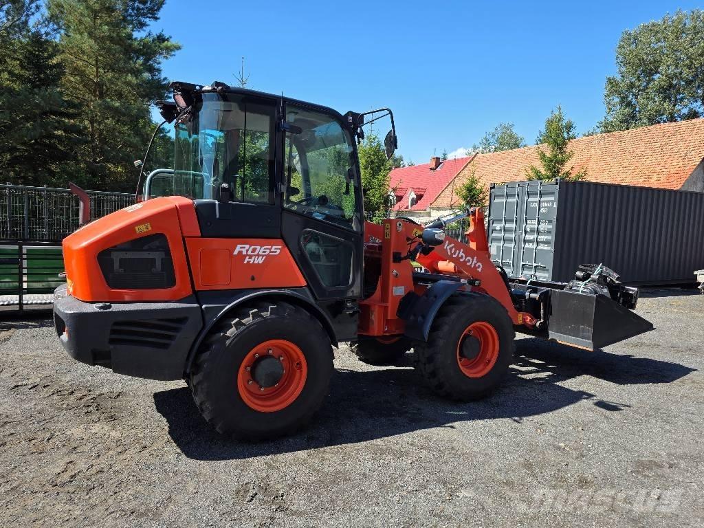 Kubota R 065 لوادر بعجل