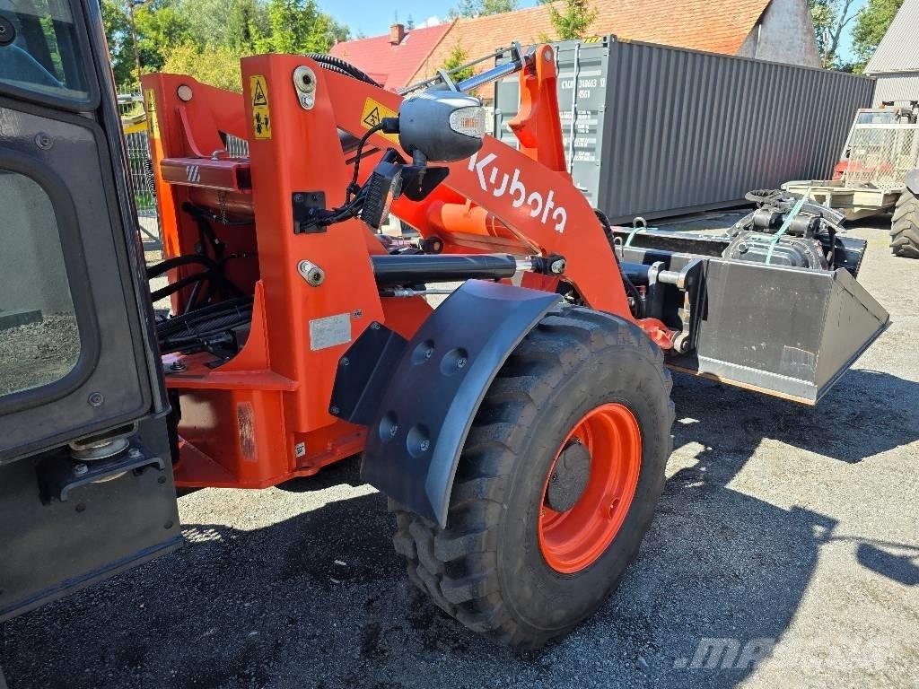 Kubota R 065 لوادر بعجل