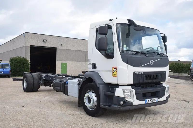 Volvo FL280 شاحنات بمقصورة وهيكل