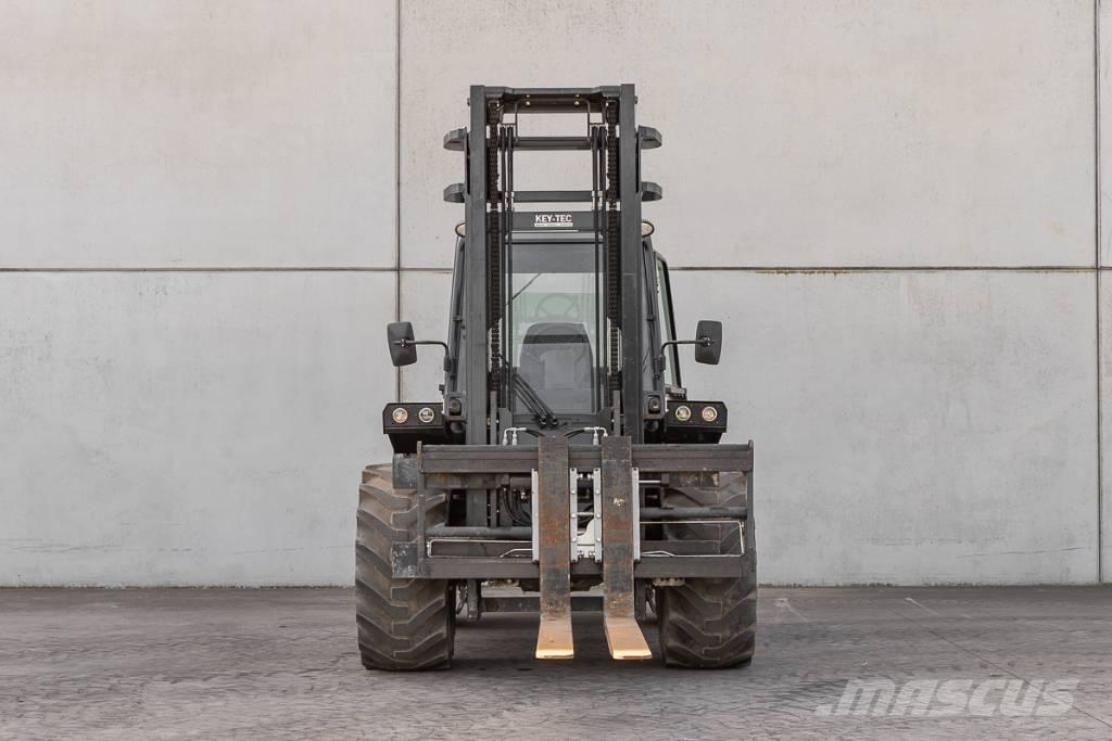 Manitou M 50-4 شاحنات الديزل