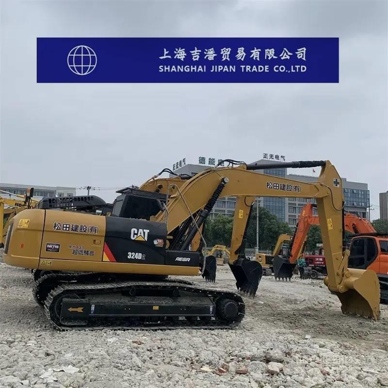 CAT 324 D حفارات زحافة