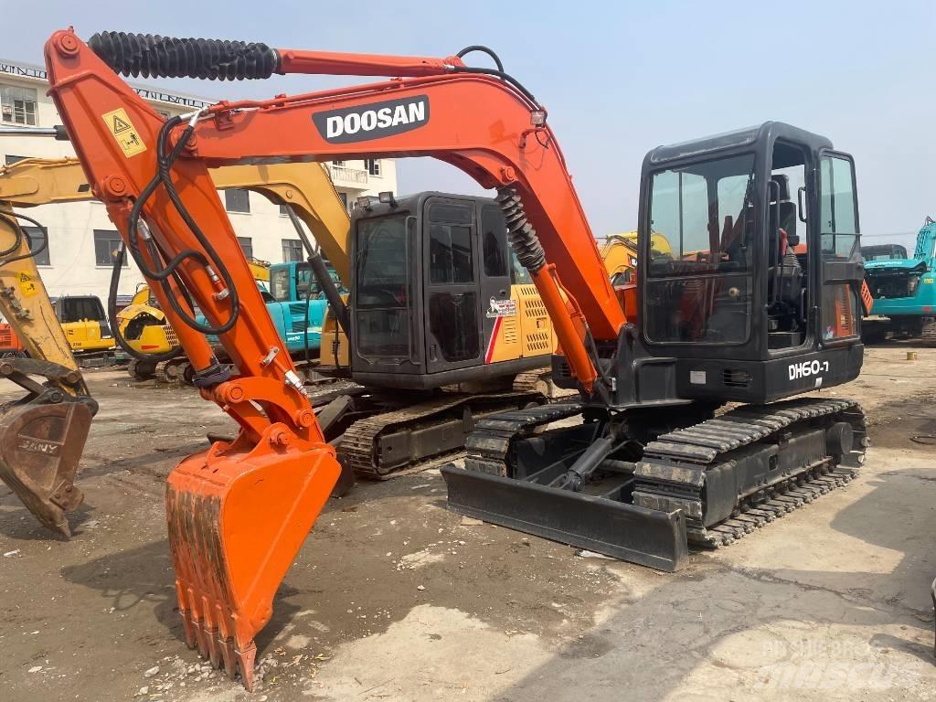 Doosan DH 60 حفارات صغيرة أقل من 7 طن (حفارات صغيرة)