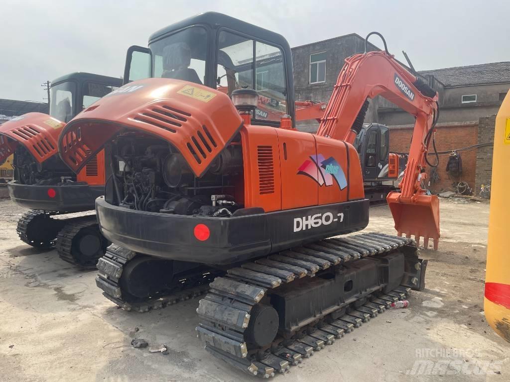 Doosan DH 60 حفارات صغيرة أقل من 7 طن (حفارات صغيرة)