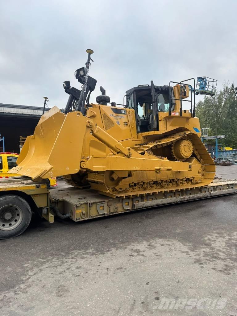 CAT D 8 T بلدوزرات مجنزرة