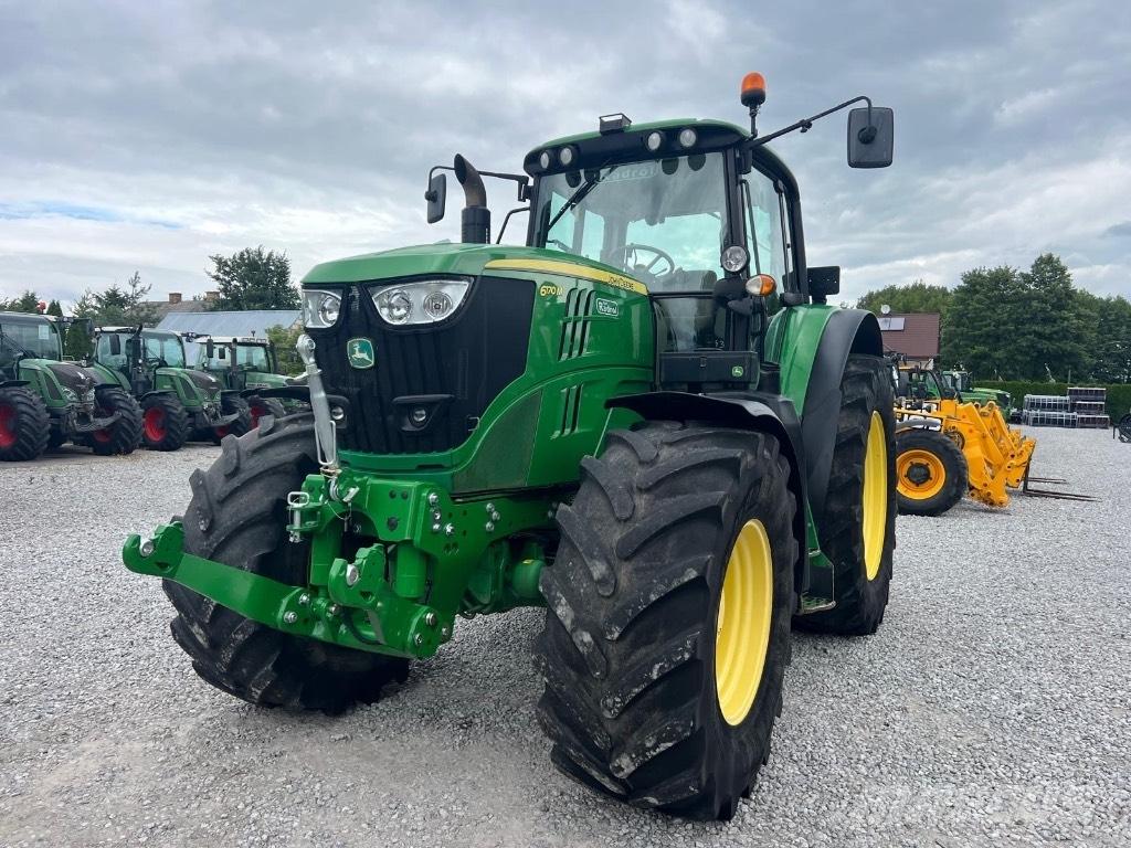 John Deere 6170 M الجرارات