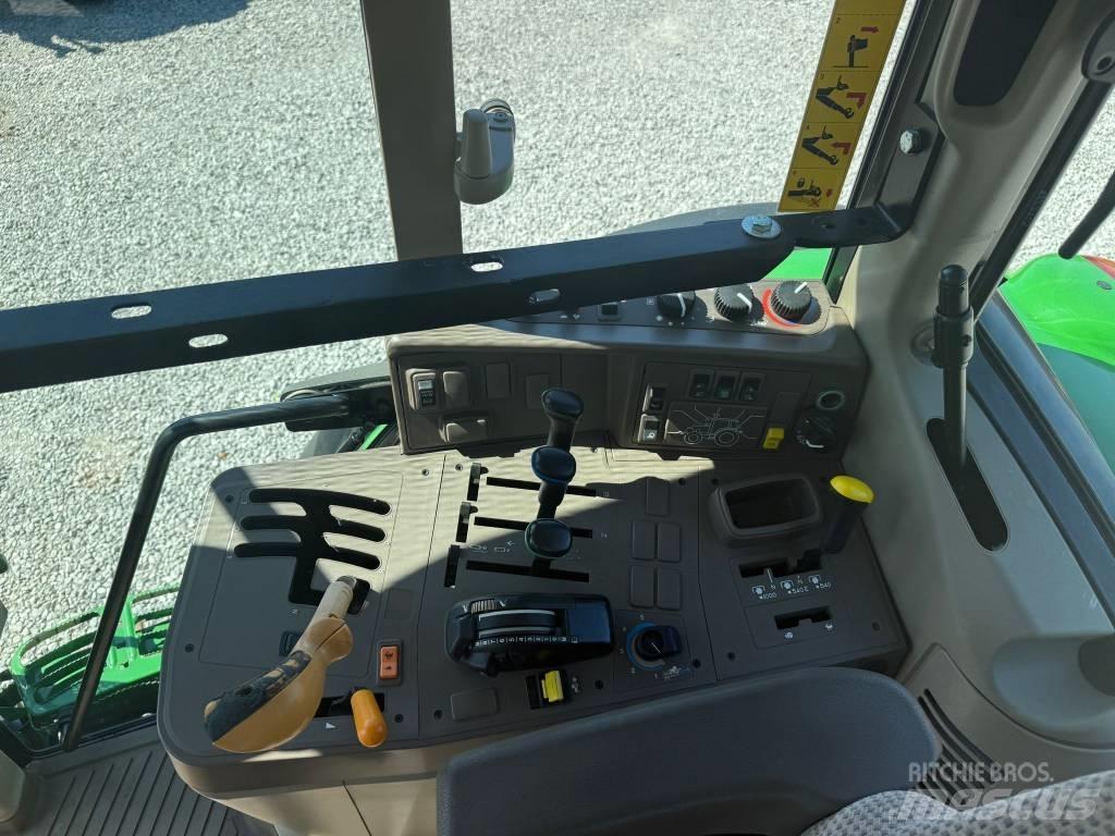 John Deere 6170 M الجرارات