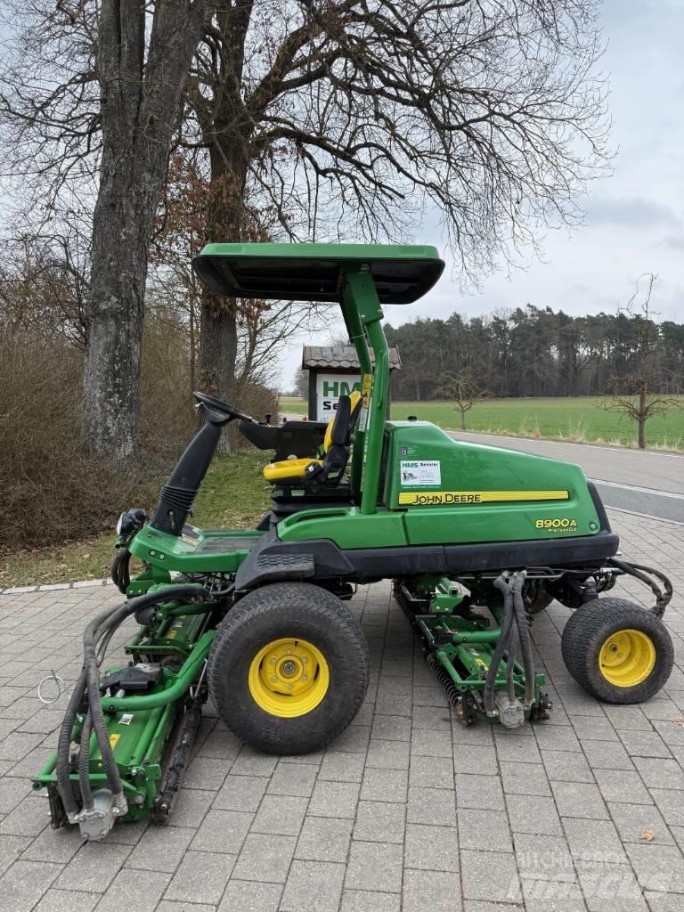 John Deere 8900 A ماكينات جز العشب