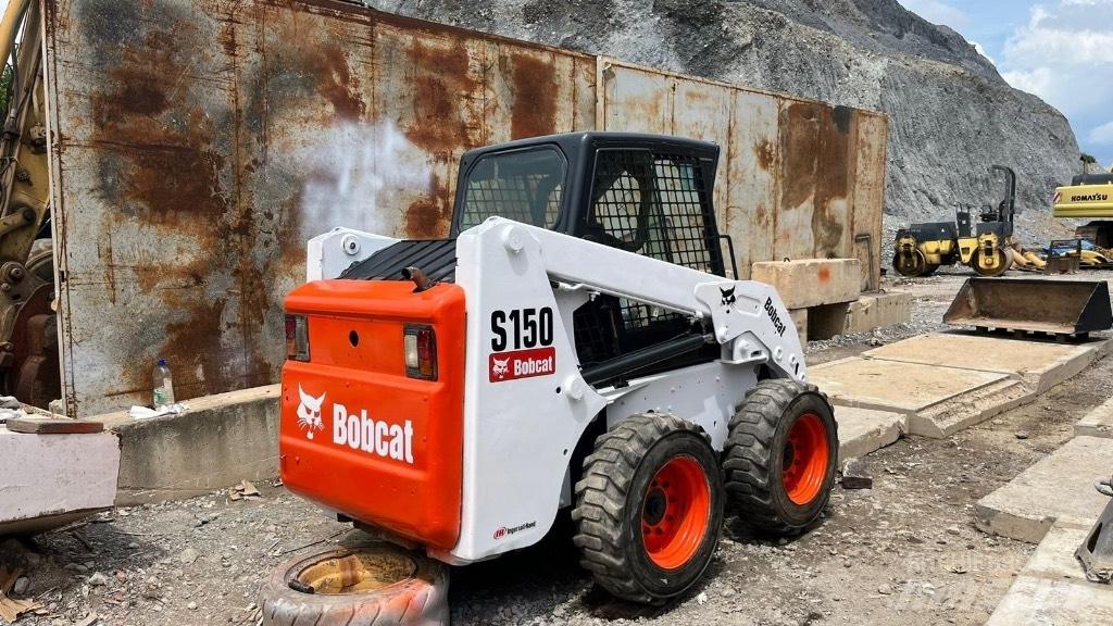 Bobcat S 150 لوادر انزلاقية التوجيه
