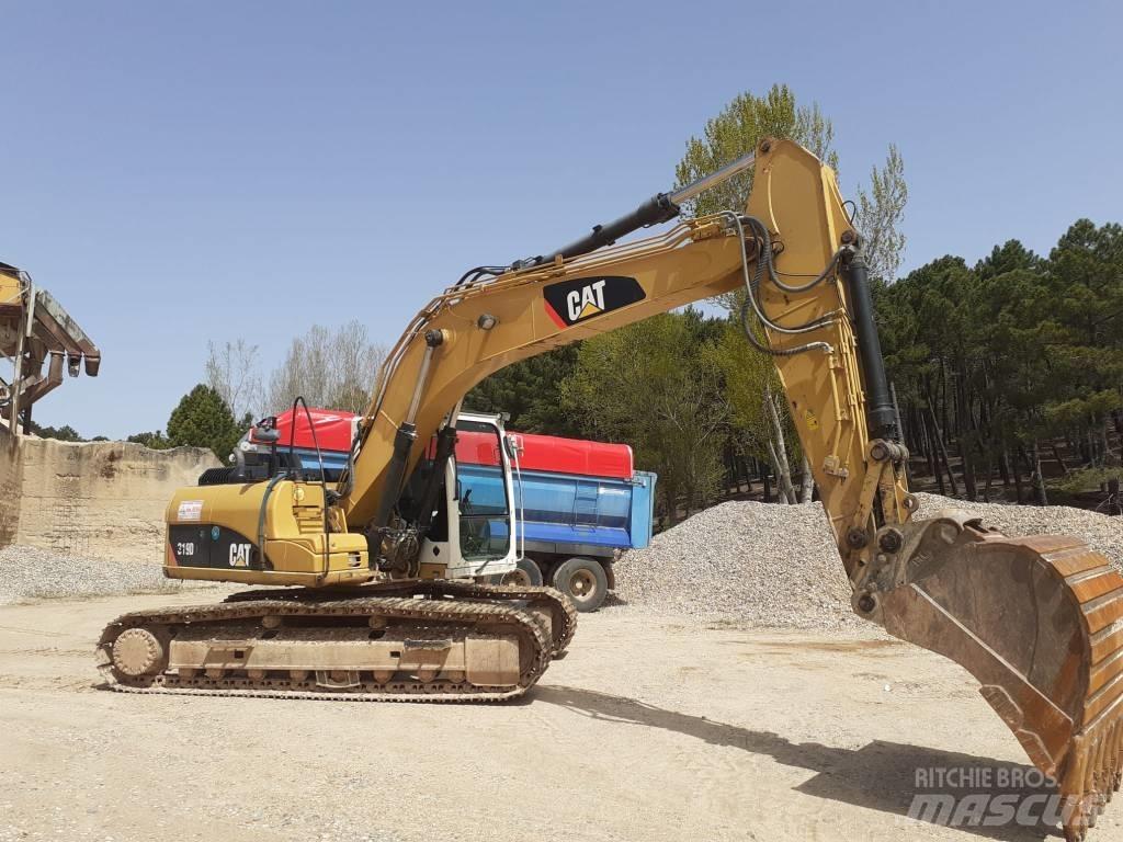 CAT 319 D L حفارات زحافة