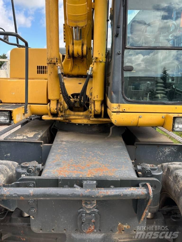 Komatsu PW 170 ES-6K حفارات بعجل