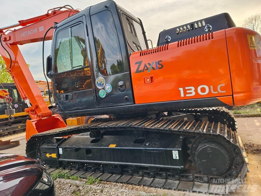 Hitachi ZX 130 LC حفارات زحافة