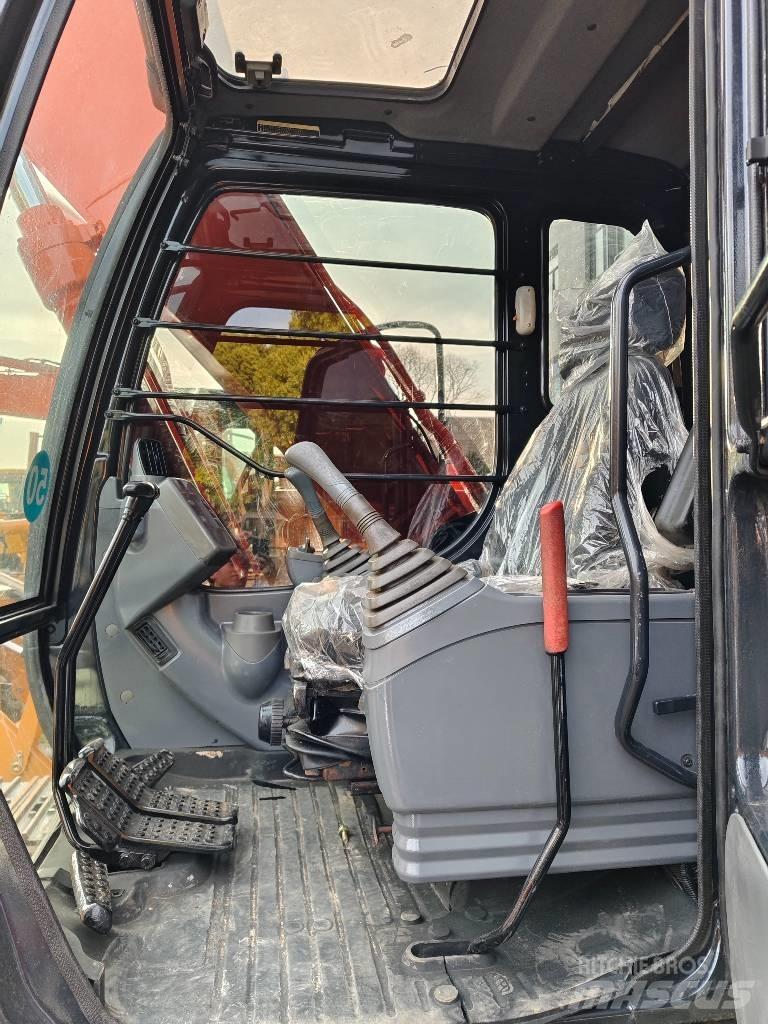 Hitachi ZX 130 LC حفارات زحافة
