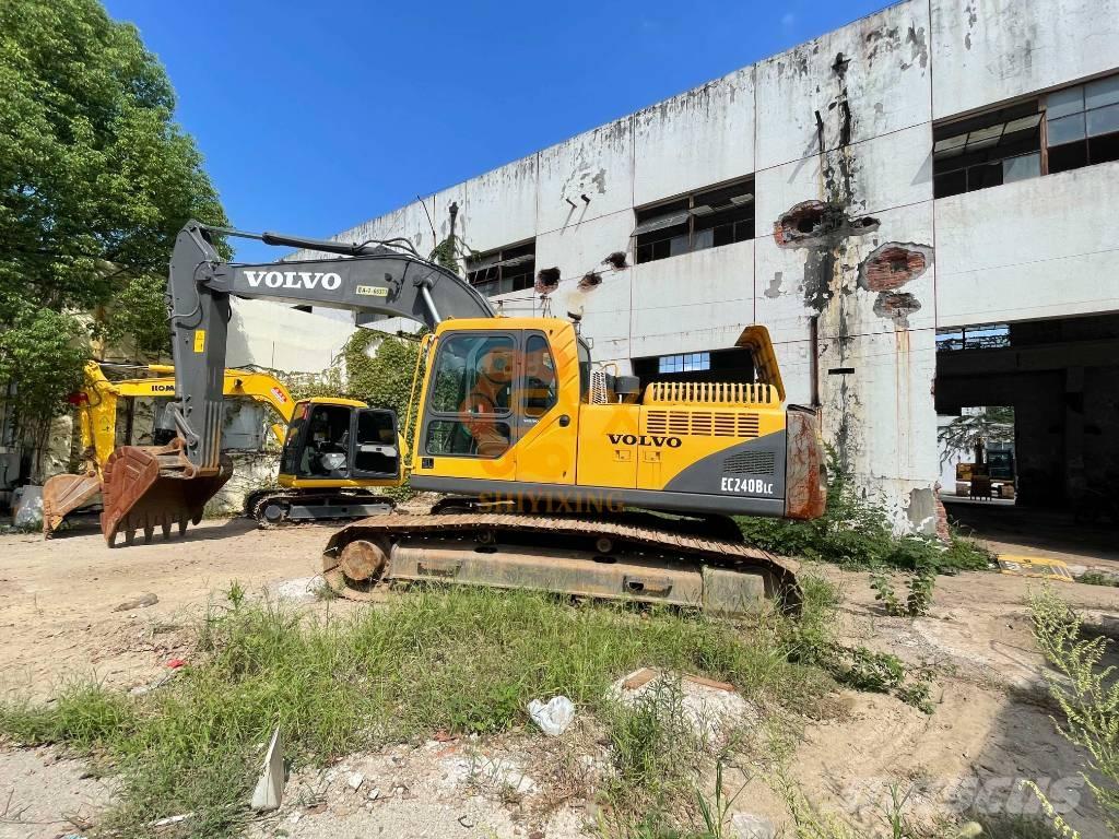 Volvo EC 240 B حفارات زحافة