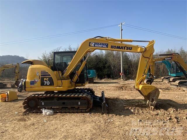 Komatsu PC 70-8 حفارات زحافة