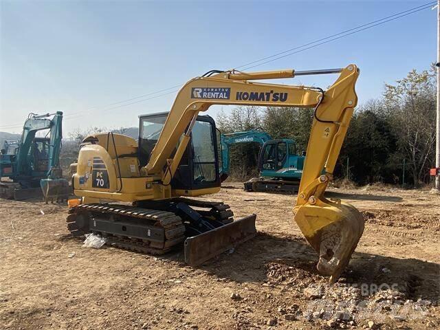 Komatsu PC 70-8 حفارات زحافة