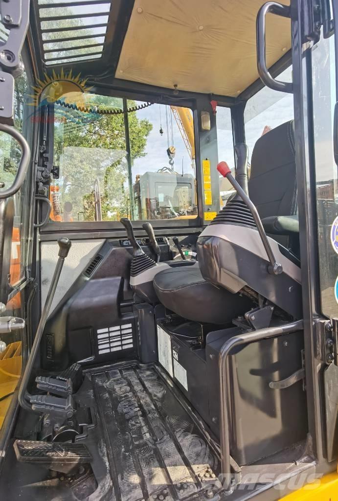 Komatsu PC 56-7 حفارات زحافة