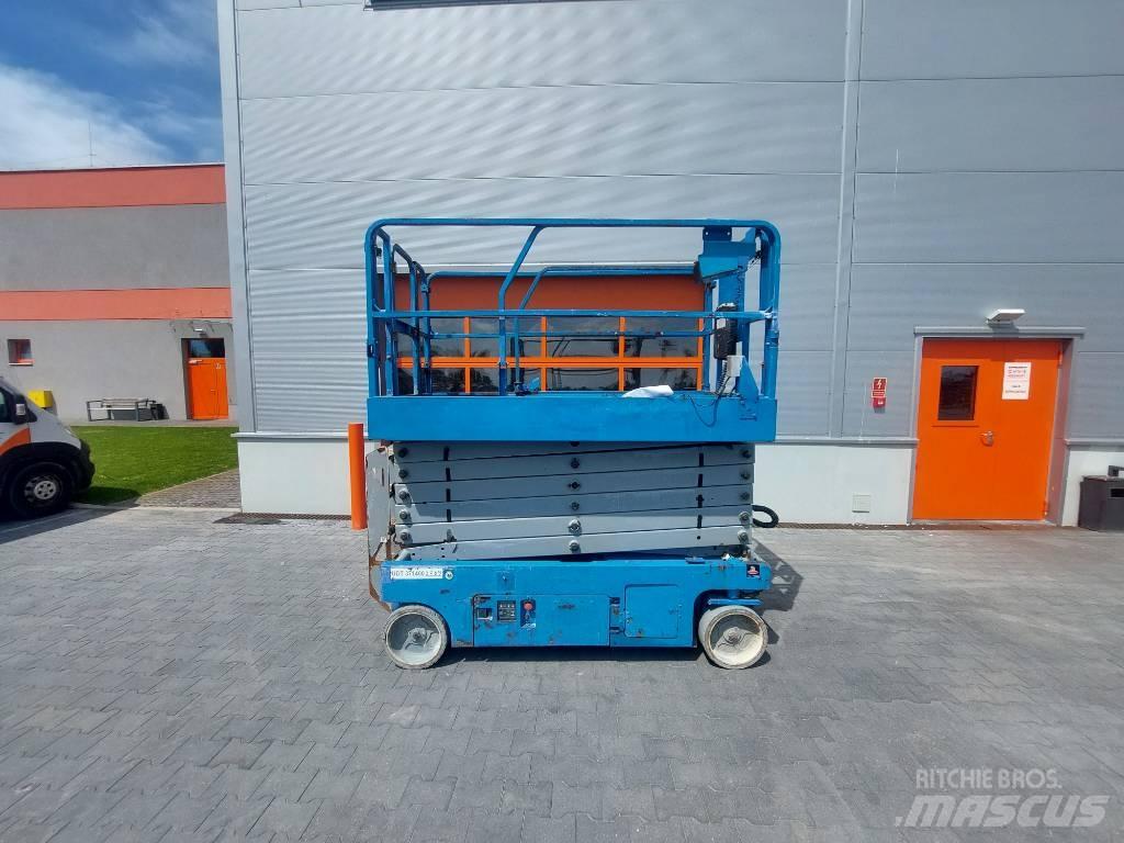 Genie GS4047 رافعات مقصية الشكل