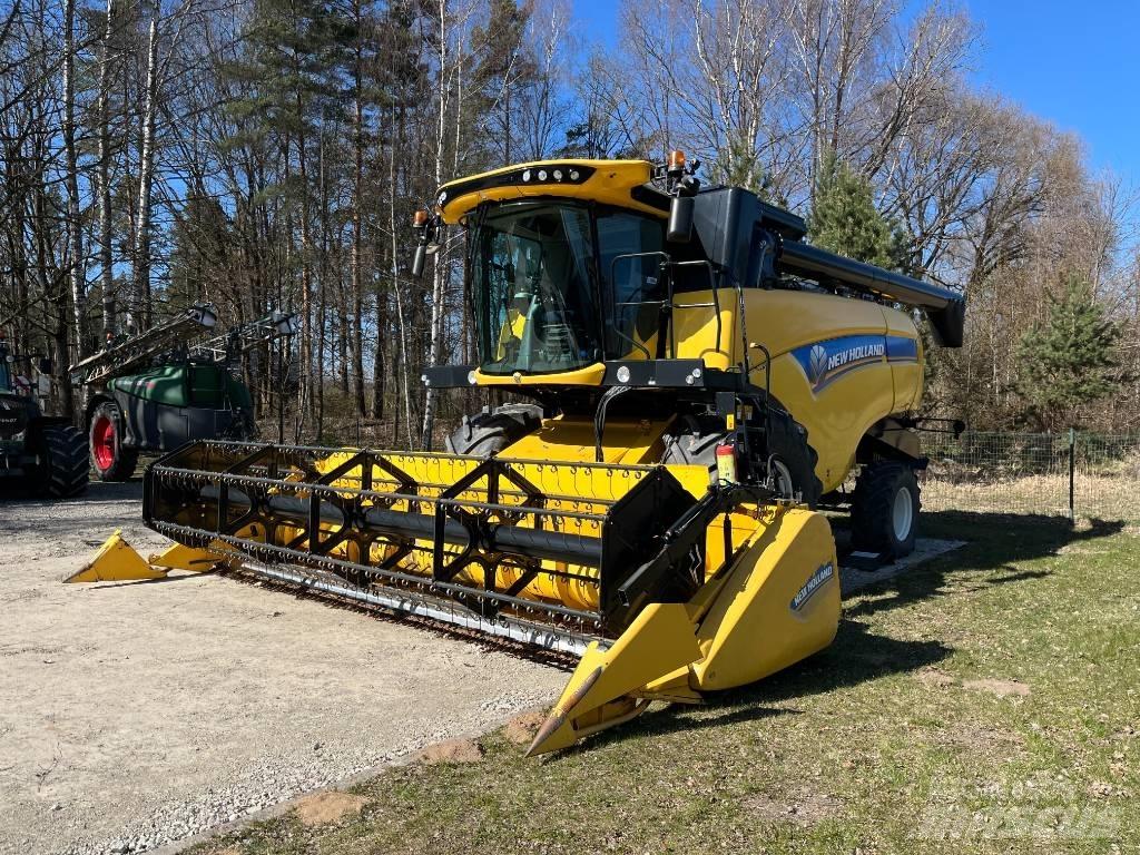 New Holland CX 6.80 حصادات