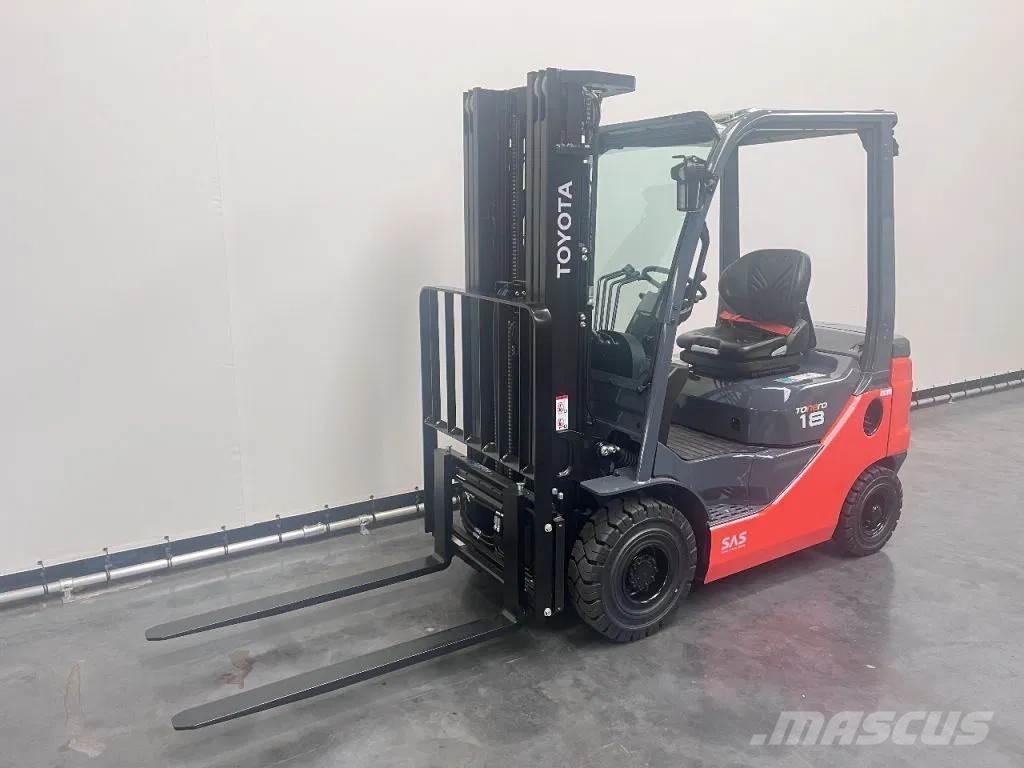 Toyota 42-8 FDF 18 شاحنات الديزل