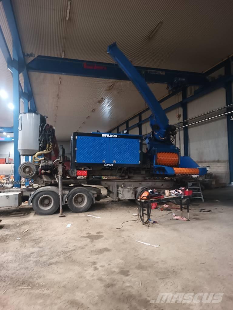 Bruks 1006 ST ماكينات تقطيع أخشاب الحراجة