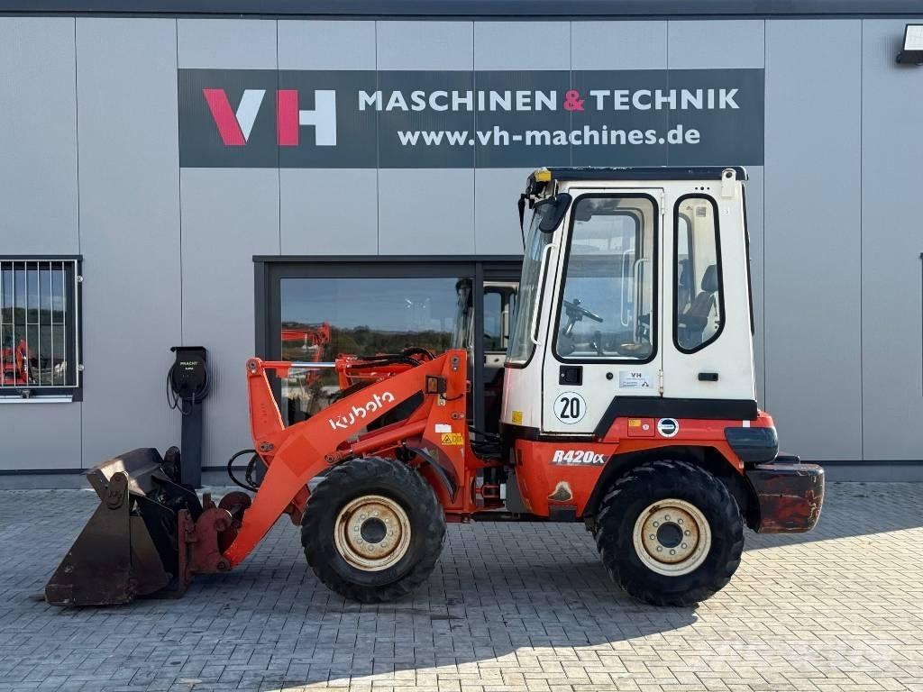 Kubota R 420 لوادر بعجل
