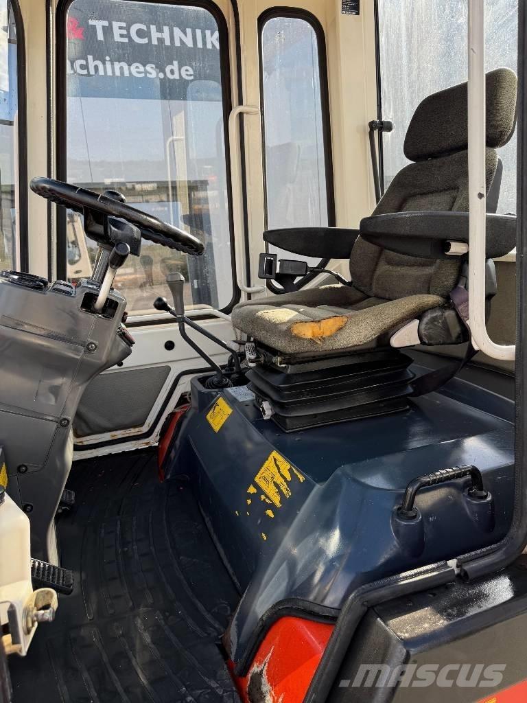 Kubota R 420 لوادر بعجل