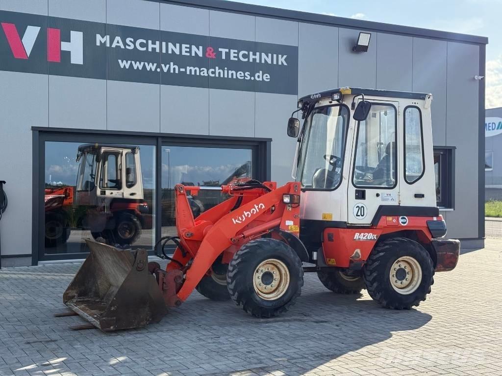 Kubota R 420 لوادر بعجل