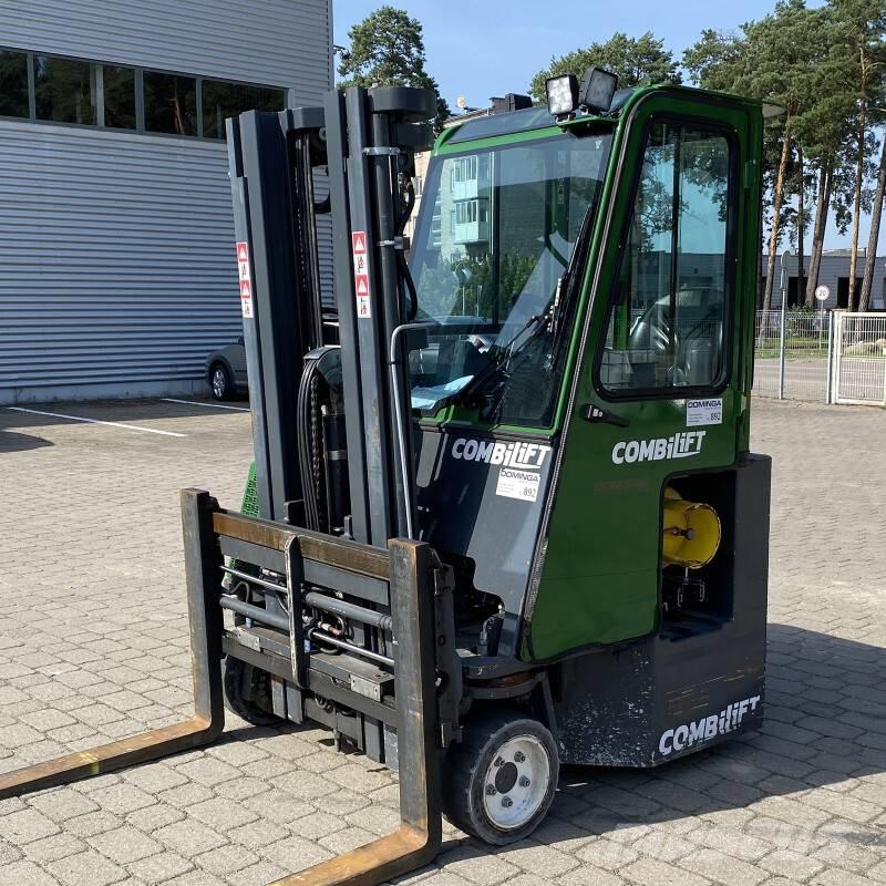 Combilift CB 2500 شاحنة المناولة رباعية الاتجاهات