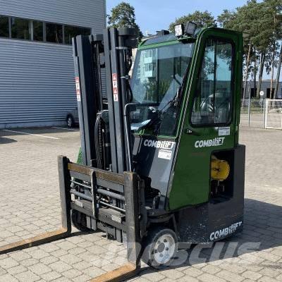 Combilift CB 2500 شاحنة المناولة رباعية الاتجاهات